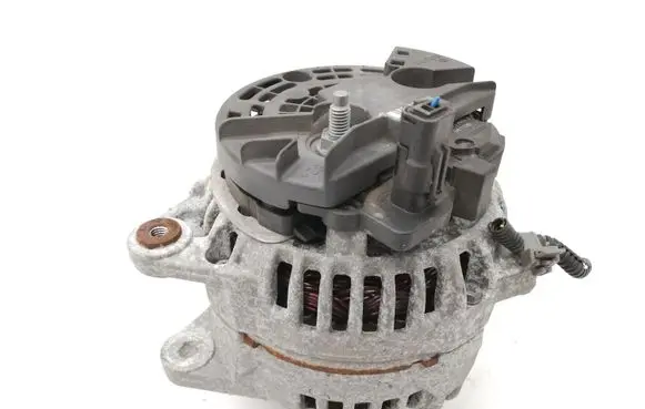 Nissan Qashqai Generator/alternator 0124525140