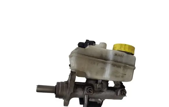 Skoda Fabia Mk2 (5J) Master brake cylinder 6R0611301A