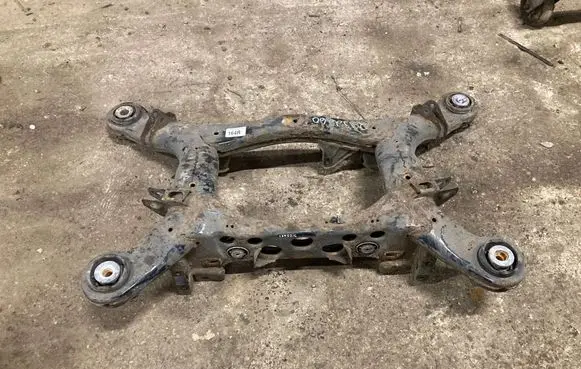 Mercedes-Benz ML W164 Rear subframe A1643500132 1643500132