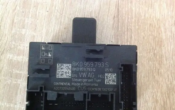 Audi Q5 SQ5 Door central lock control unit/module 8K0959793S 8K0959793Q