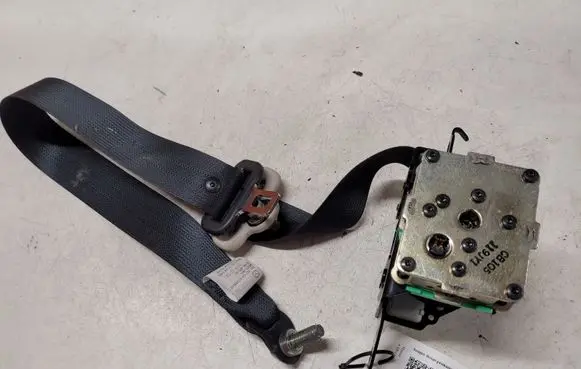 Mazda 6 Front seatbelt 1063728 1071042