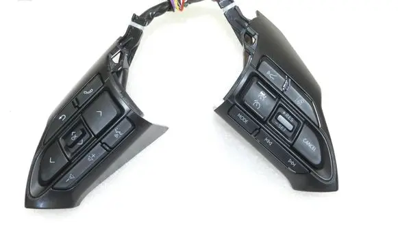 Toyota Yaris XP210 Steering wheel buttons/switches 84250K0040C5
