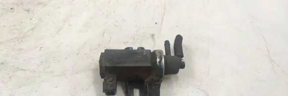 Audi A4 S4 B5 8D Turbo solenoid valve 1h0906627