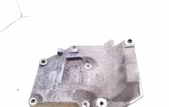 Volkswagen PASSAT B5 A/C compressor mount bracket 038260885C