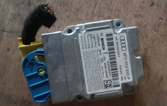 Audi A3 S3 8P Airbag control unit/module 8P0959655P