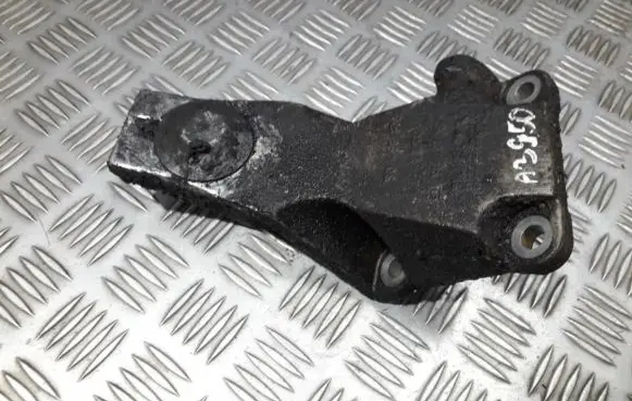 Opel Omega B2 Engine mounting bracket 90496673 90447530