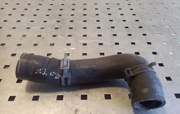 Volkswagen PASSAT B7 Engine coolant pipe/hose 3AA122051A