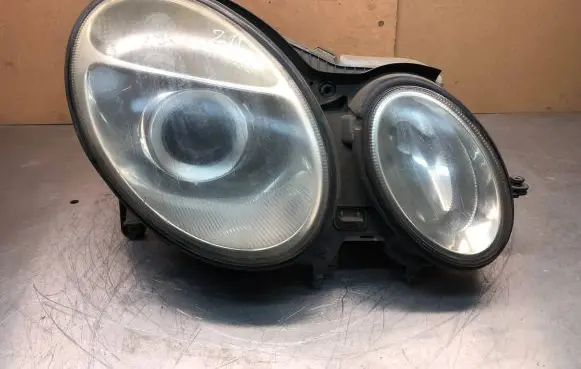 Mercedes-Benz E W211 Headlight/headlamp 15436200