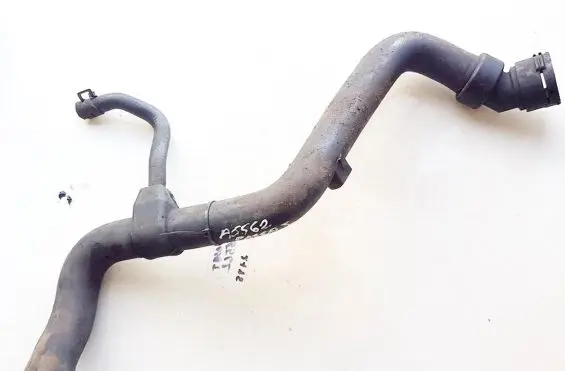 Volkswagen PASSAT B5 Engine coolant pipe/hose 8d0121101j