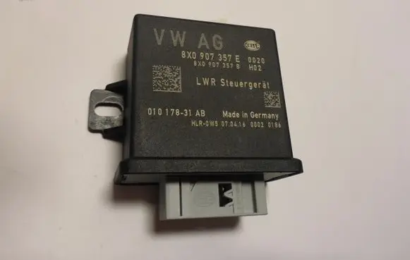 Audi Q3 8U Xenon control unit/module 8X0907357E