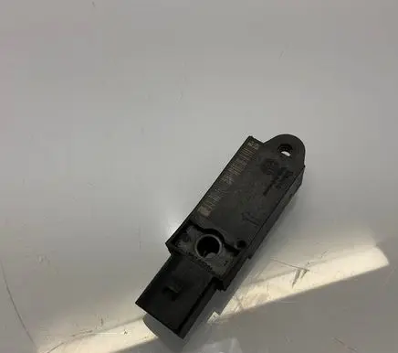 Mercedes-Benz E W211 Airbag deployment crash/impact sensor A0028202726 25571203A4 002820272650031