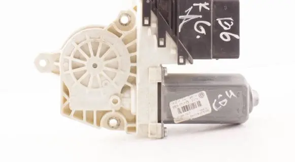 Volkswagen PASSAT B6 Front door window regulator motor 1K0959703P