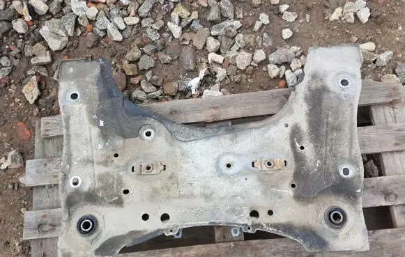 Renault Fluence Front axle beam 