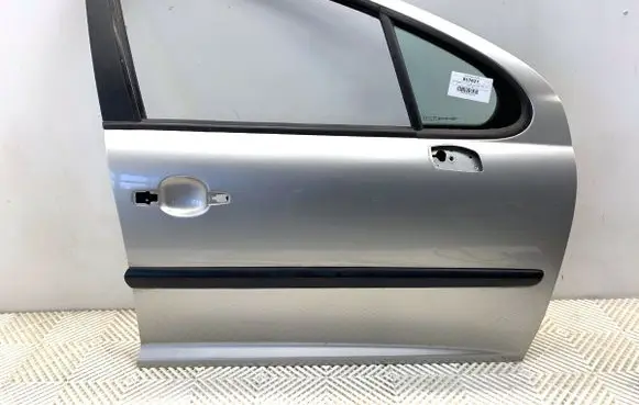 Peugeot 207 Front door 