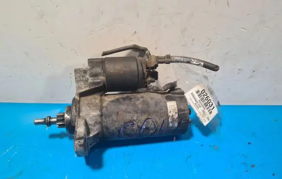 Volkswagen Golf III Starter motor 068911023t