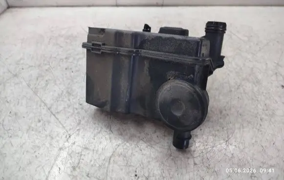 Ford Kuga II Oil breather separator 9671271480