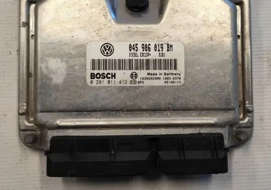 Skoda Fabia Mk1 (6Y) Engine control unit/module 045906019BM 1039S02900 0281011412