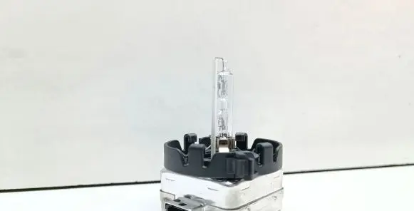 BMW 7 E65 E66 Xenon bulb 003281916 D1S