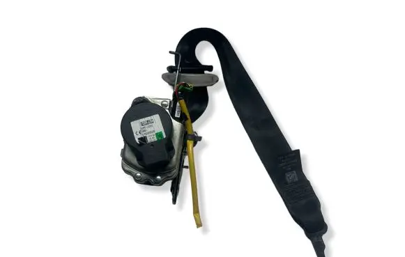Hyundai Tucson TL Front seatbelt 0589P10021 006R0000 635290800B