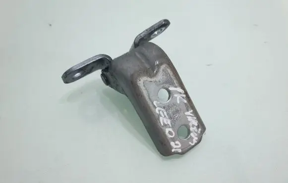 Front door upper hinge
