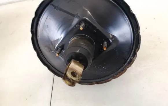 Hyundai Trajet Brake booster