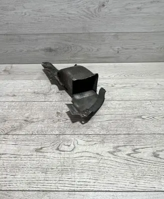 BMW 5 E39 Brake cooling air channel/duct 7892296