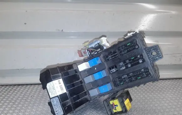 Hyundai Santa Fe Fuse module 9118826105 9540026501