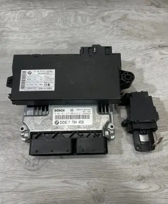Engine ECU kit and lock set