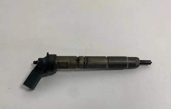 Mercedes-Benz CLS C219 Fuel injector A6420700587 0445115 060202