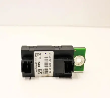 Mercedes-Benz S W221 Aerial antenna amplifier A2218201889