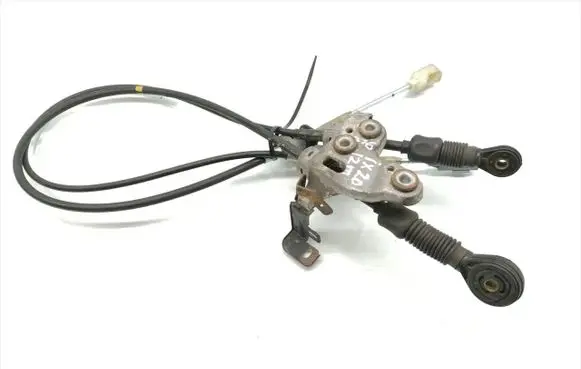 Hyundai ix20 Gear shift cable linkage 1P2002E24