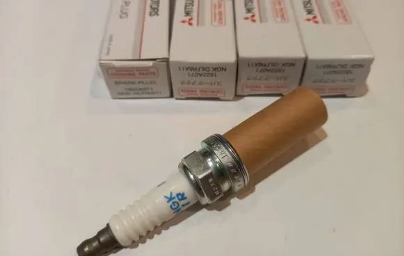 Mitsubishi Space Star Spark plug 1822A071 40821HG511