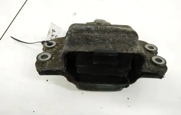 Volkswagen Jetta V Engine mount bracket 1K0199555