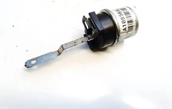 Chrysler PT Cruiser Valve vacuum 4885338aa