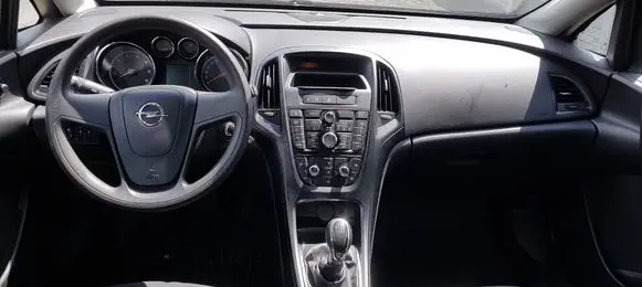 Opel Astra J Dashboard 
