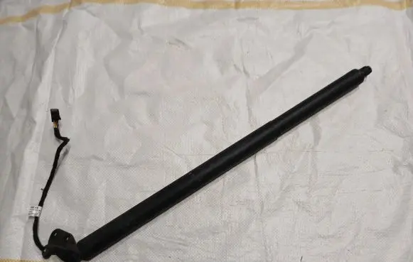 Porsche Cayenne (92A) Tailgate strut 7P5827851L 2243
