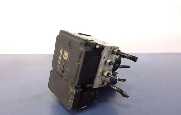 Volvo V60 ABS Pump 31329137
