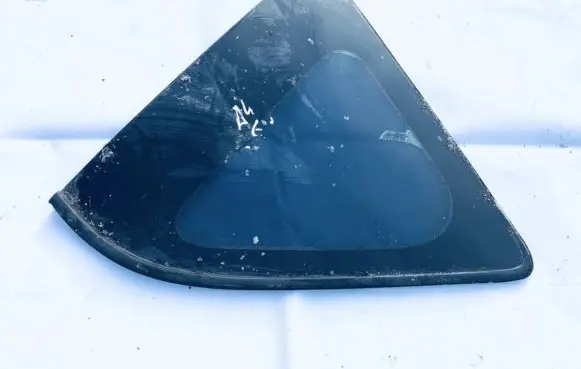 Toyota RAV 4 (XA30) Rear side window