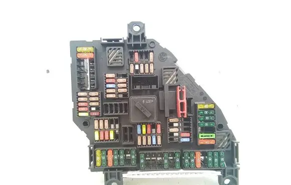 BMW 5 F10 F11 Fuse module 9234423 220910 00974727