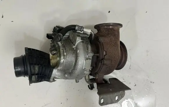 BMW 7 G11 G12 Supercharger 8584219