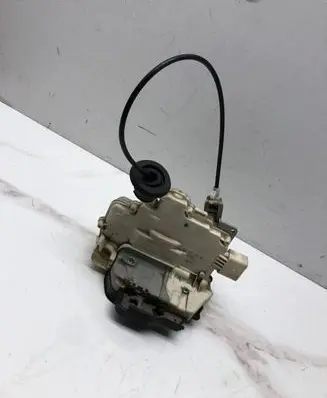 Audi A4 S4 B7 8E 8H Front door lock 8E2837016AA