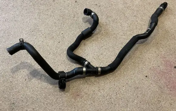 BMW M5 F90 Engine coolant pipe/hose 7854307