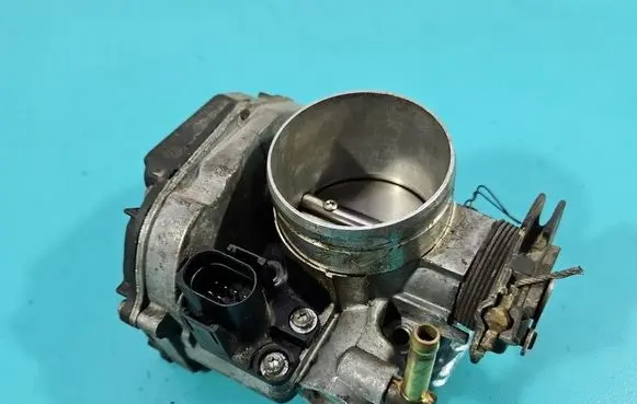 Seat Toledo II (1M) Throttle body valve 06A133064J IMPRK1596408