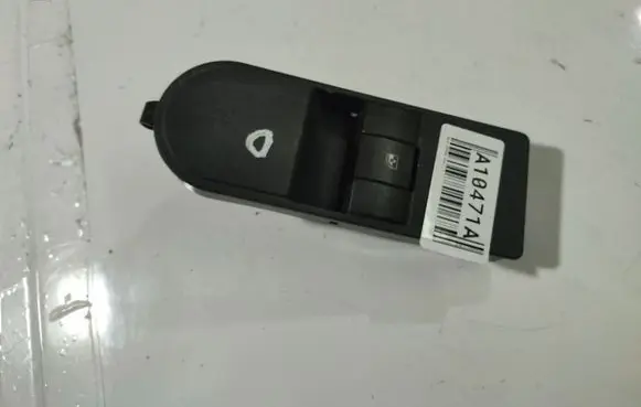 Opel Zafira B Electric window control switch 13228709