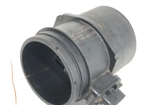 BMW X1 E84 Mass air flow meter 0281006093