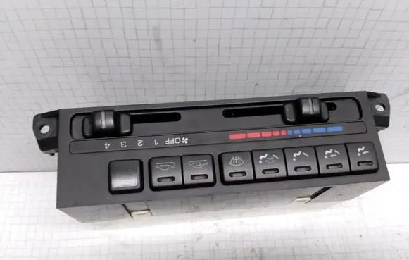 Nissan Primera Climate control unit EE26B01A