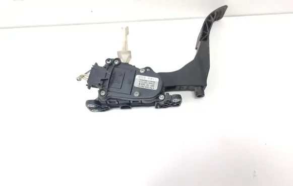 Volkswagen Golf IV Accelerator throttle pedal 6Q1721503B