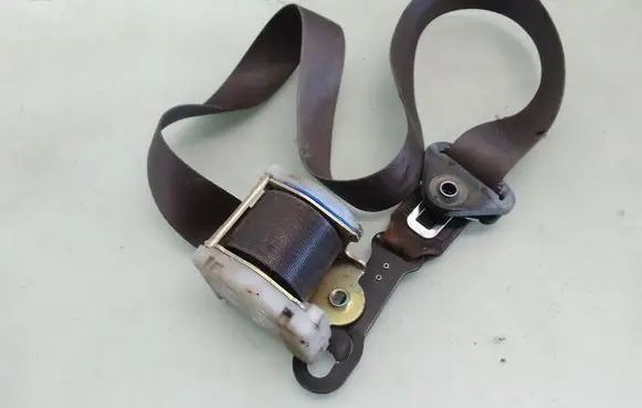 Land Rover Range Rover P38A Front seatbelt 12R940896