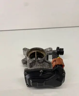 Opel Insignia A Throttle valve 50569200