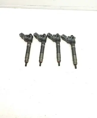 Volvo V40 Fuel injector 31336878